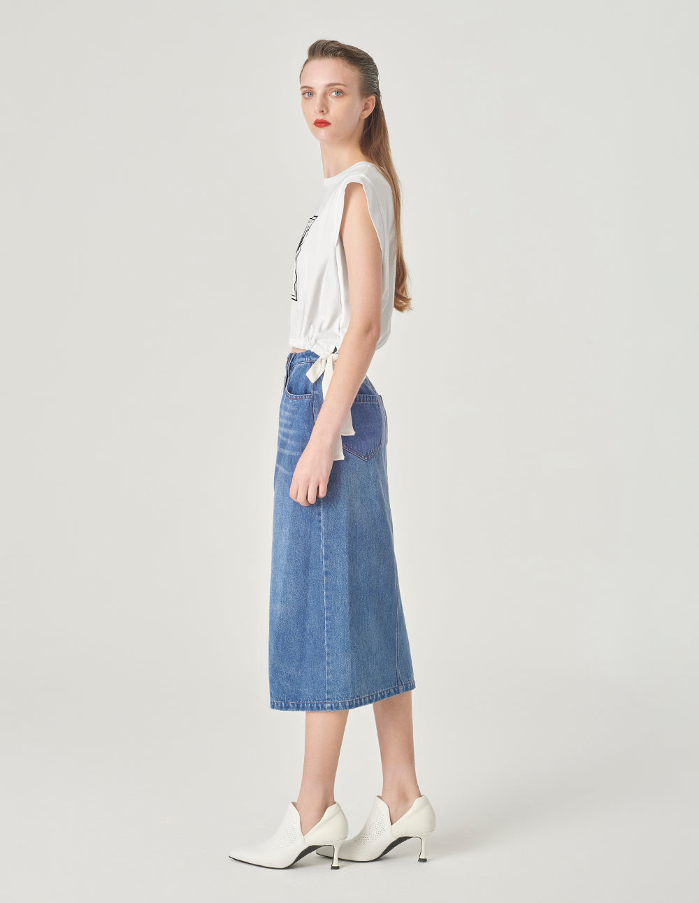 MARYLING Sequin Embroidered Logo T-Shirt