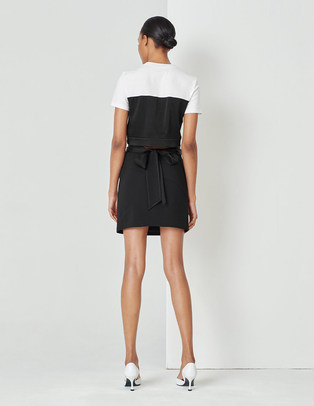 MARYLING Black And White Contrast Crossover Detail Panel Crewneck T-Shirt Top