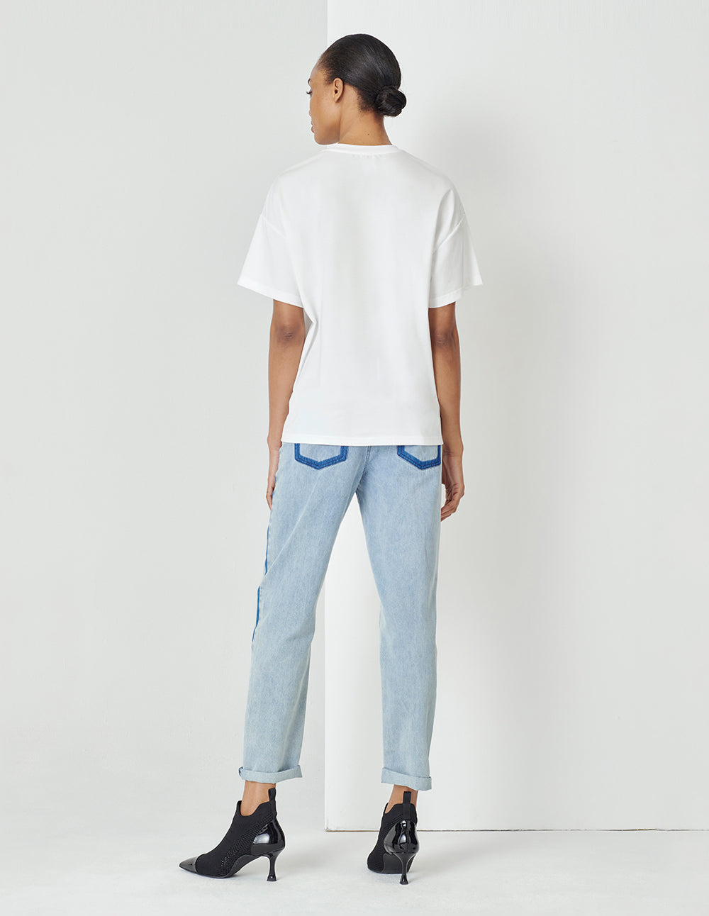 MARYLING White Rabbit Print Loose Fit Short Sleeve T-Shirt